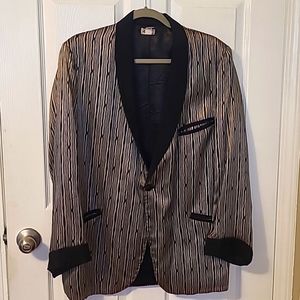 COPY - Men's smoking jacket. No size on tag. 17 1/2 inches shoulder to shoulder.